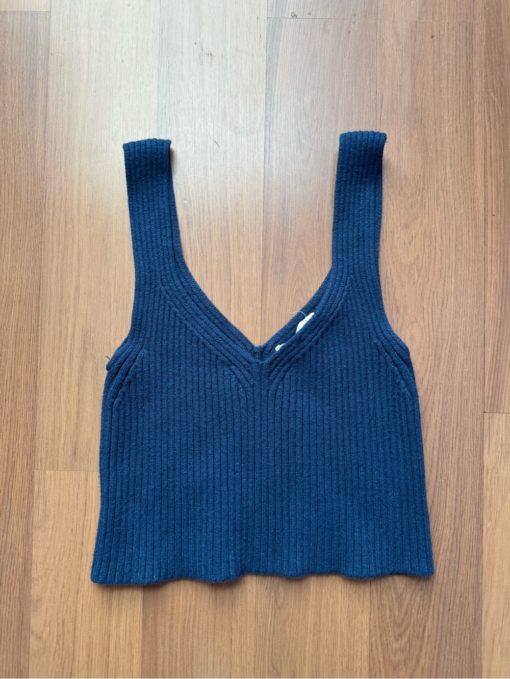 Ribbed V-Neck Knit Tank Top - Navy